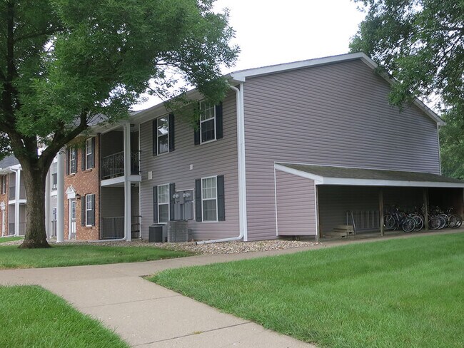 Studio, 1, 2, & 3 Bedroom Apartments Available