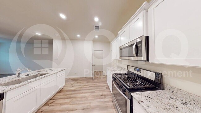 Photo - 316 Marsh Ln