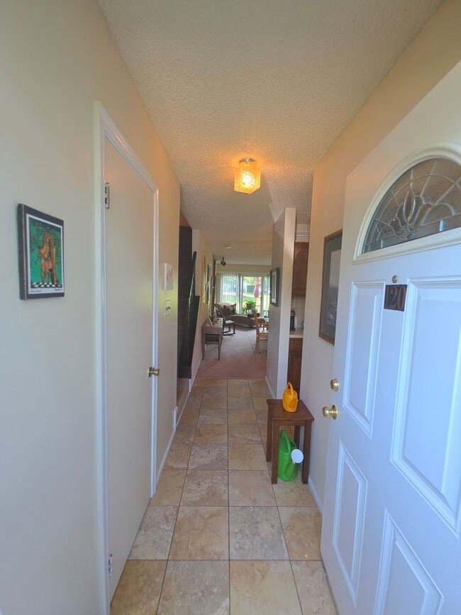 120 Pear Tree Ln