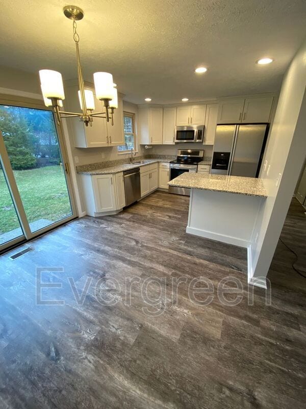 Photo - 110 Leatherbark Rd