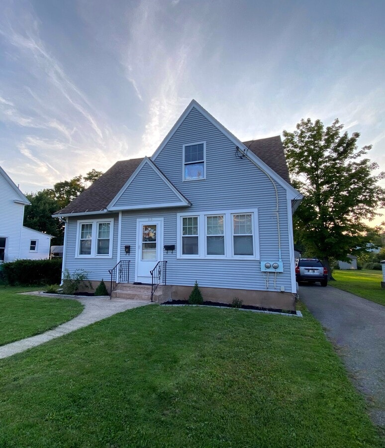 Frente de la casa - 113 Birdsey Ave Unidad Floor 1