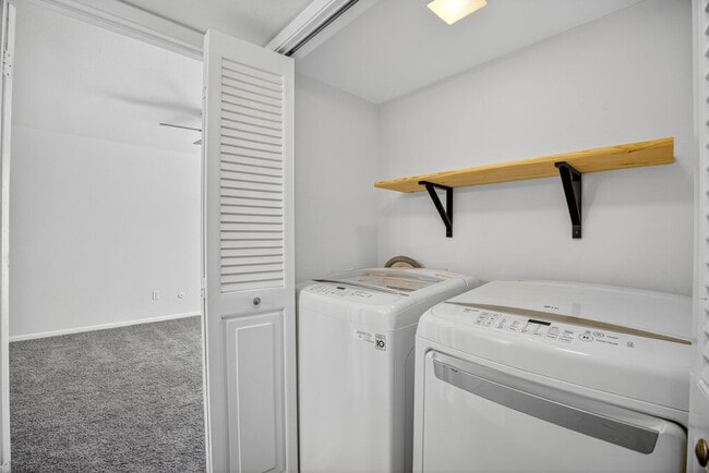 Photo - 8527 Hearth Dr