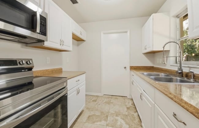 Photo - 48 Deltona Blvd