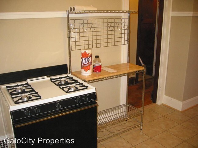 Photo - 3449 N Oakland Ave