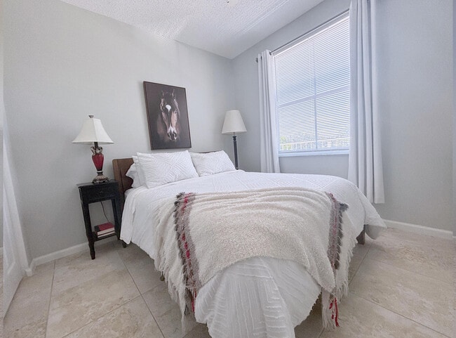 Photo - 2080 Greenview Shores Blvd Unit 419