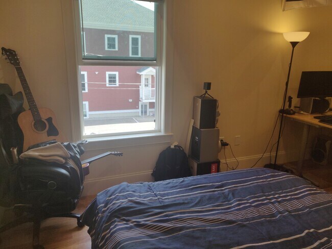 Photo - 7 Sparhawk St Unit 2