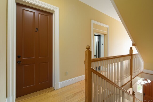 31 Sharon Rd Unit 3