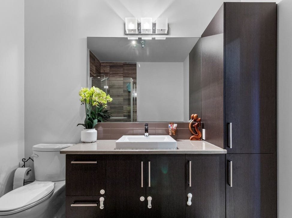 Photo - 7709 Broadway