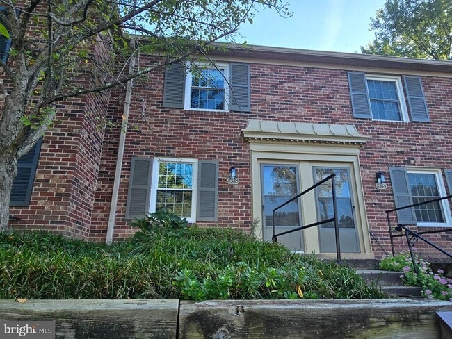 8363 Dunham Ct