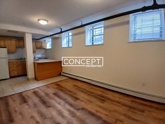 Building Photo - 1144 Commonwealth Ave Unit 0D