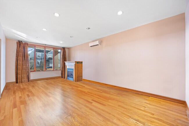 Photo - 3717 Nautilus Ave