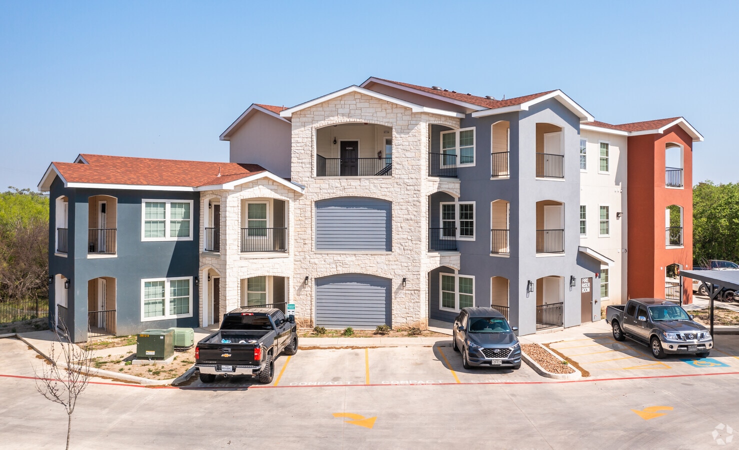 La Marquesa Apartments - La Marquesa Apartments