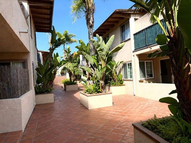 3608 Keystone Av Unit 12 09