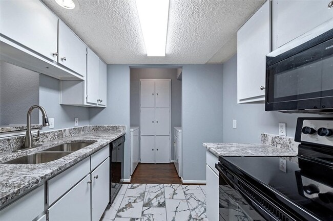 Photo - Houston Unit 129