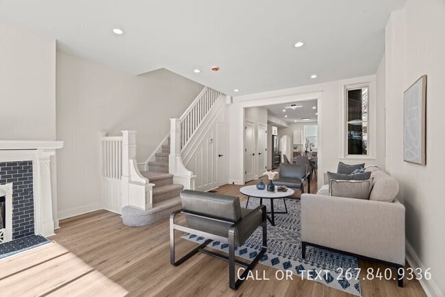 Photo - 2921 W Oxford St