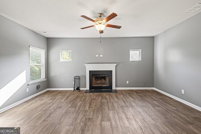 Photo - 1051 Hebron Rd