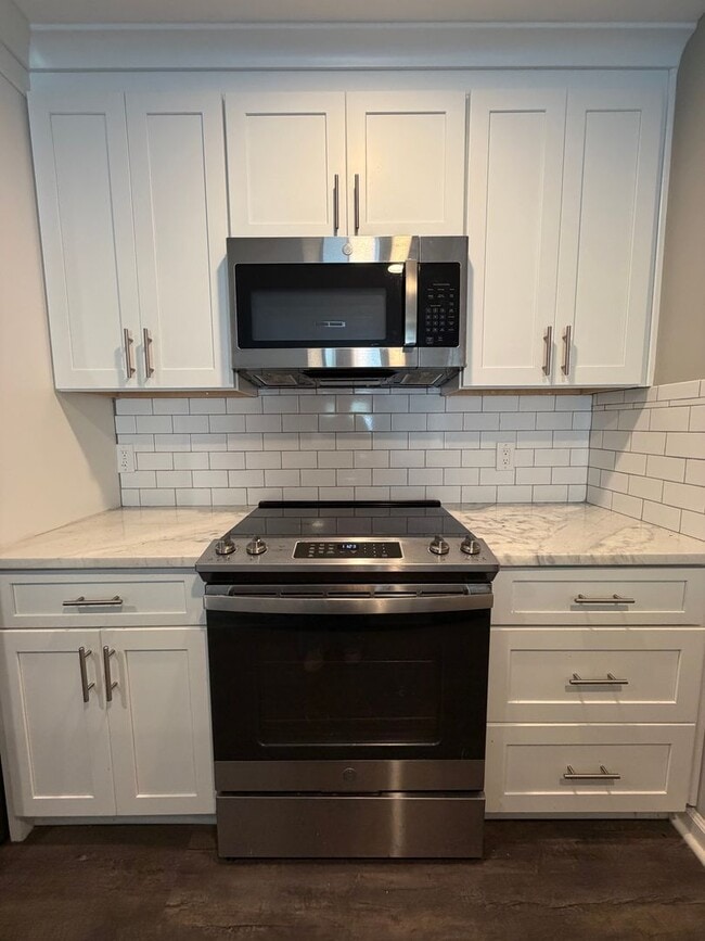 Photo - Charming 4/2.5 House in Armuchee- $1,995