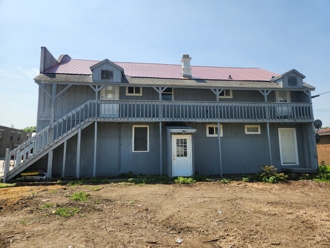 Photo - 106 W Comanche Ave
