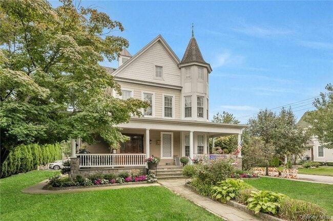 Building Photo - 62 Grand Blvd Unit 2nd & 3rd floor