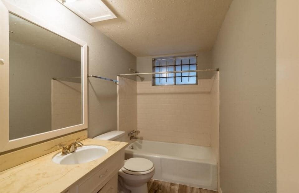 Photo - 7621 Gleason Rd