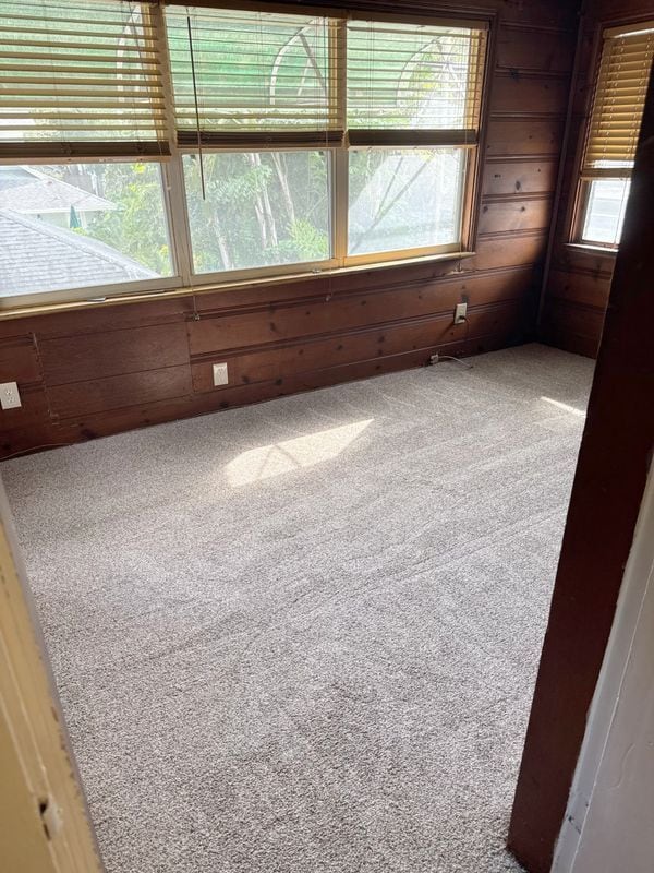 Photo - 832 1st St N