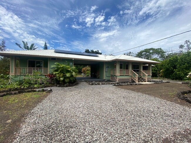 Building Photo - 3/2 In The Hawaiian Paradise Park Sunbelt!