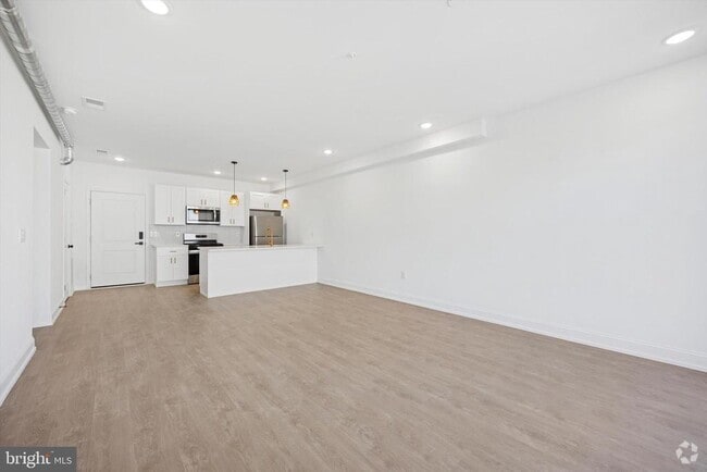 Building Photo - 1614 Ridge Ave Unit 504 Rental