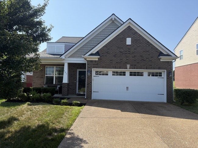 Building Photo - 605 Foster Ln