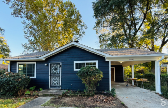 Building Photo - 3985 Pikes Peak Ave Rental