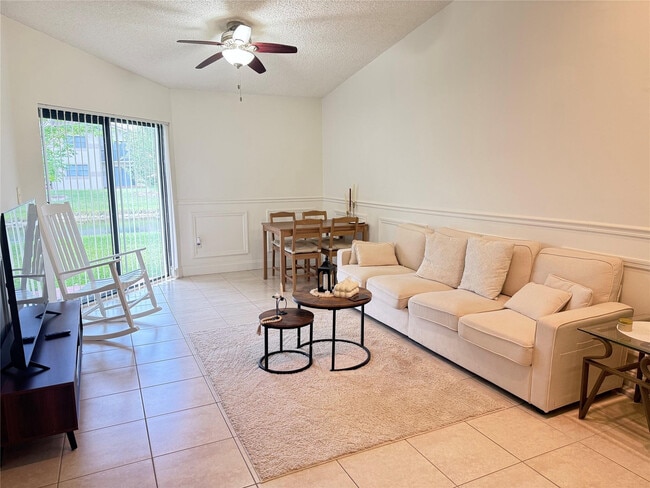 9919 Nob Hill Ct Unit 9919