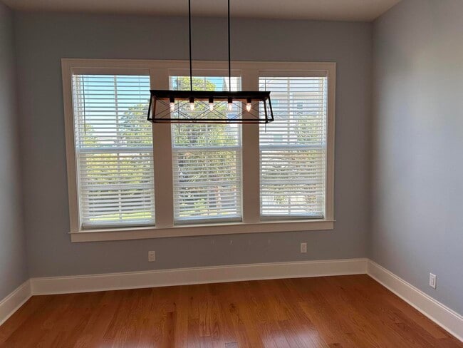 Photo - 28 Maritime Way