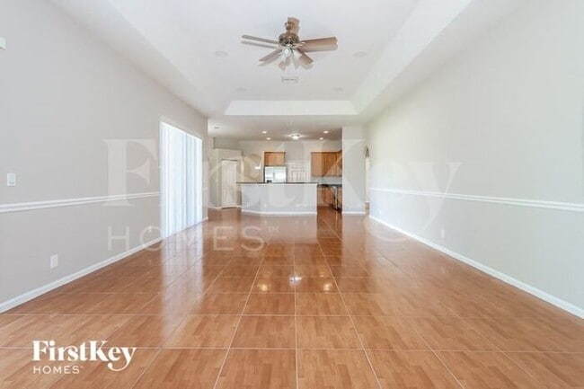 Photo - 562 SW Dairy Rd