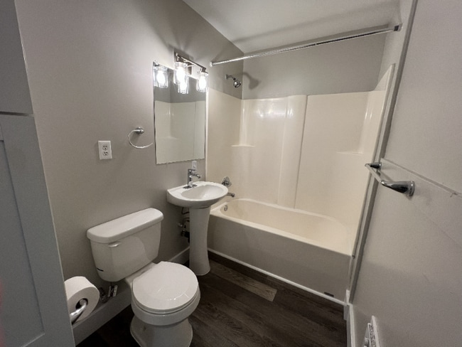 Photo - 2717 Callahan Dr