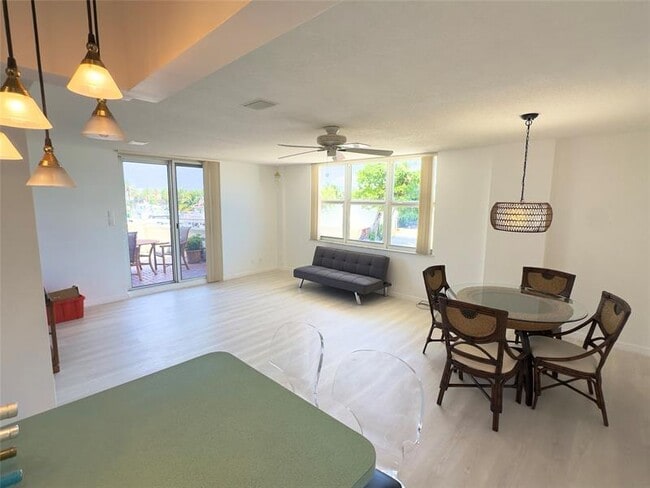 Building Photo - 1 Las Olas Cir Unit 117 Rental