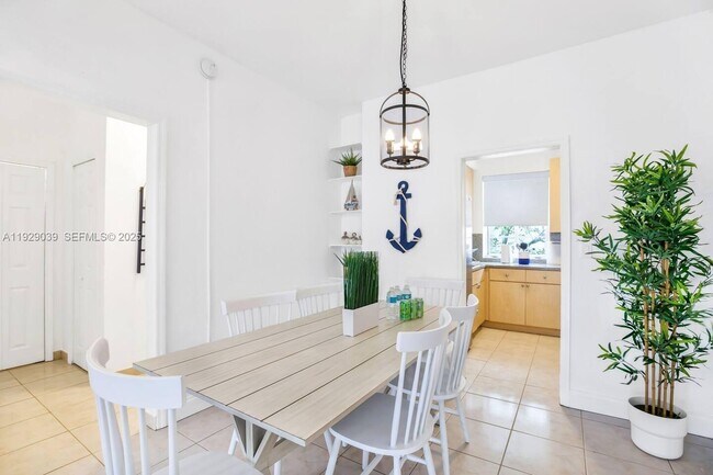 Building Photo - 301 86th St Unit 303-3