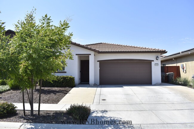 Photo - 1048 Merrimack St