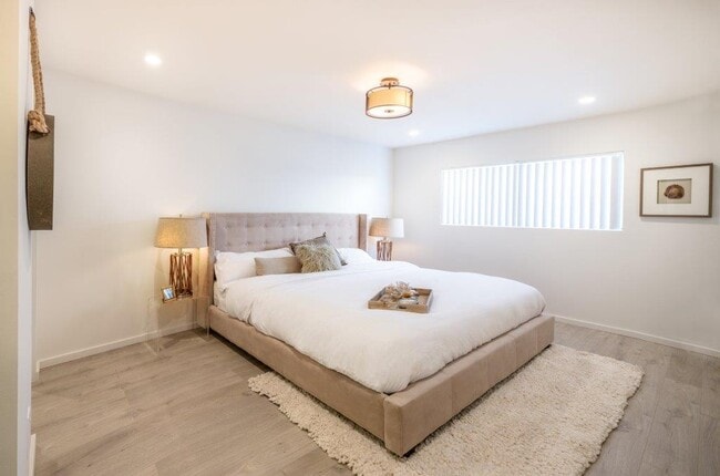 Photo - Cadillac Court