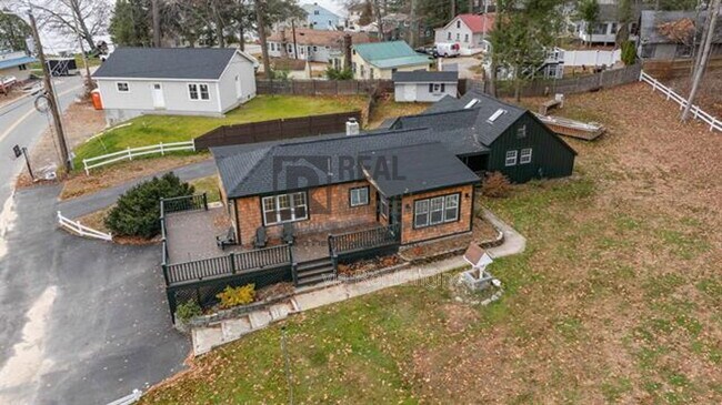 Photo - 94 Lakeshore Dr