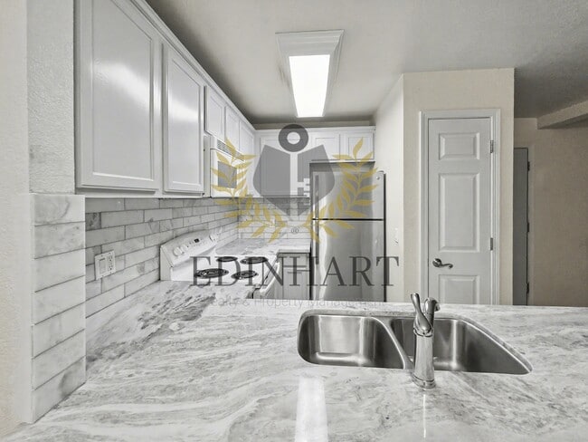 Photo - 2909 Huntington Blvd