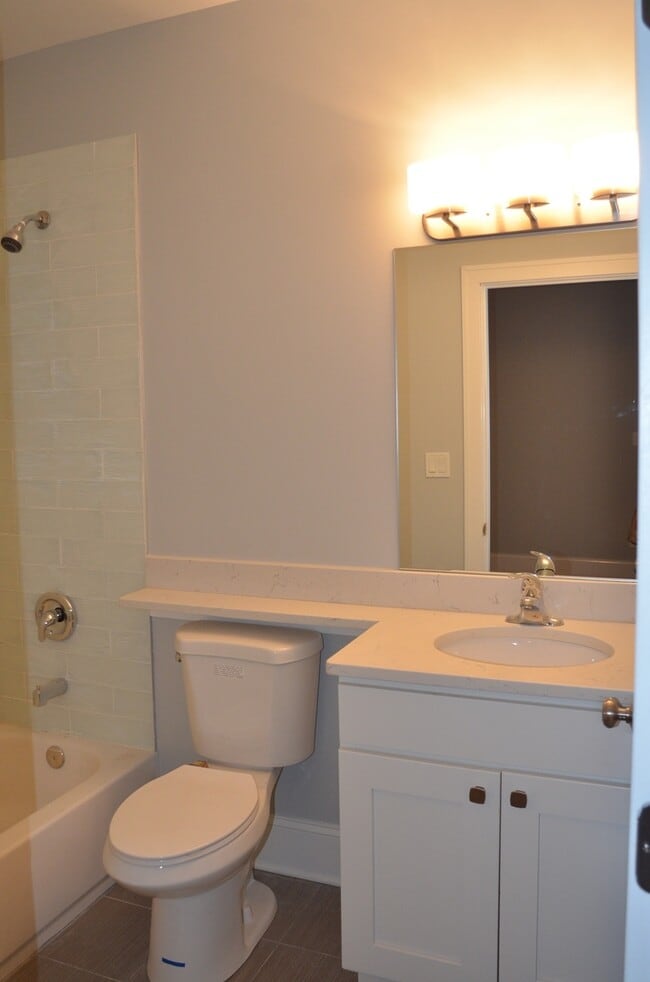 Photo - Condo quality 4 bedroom unit Unit 735-1C