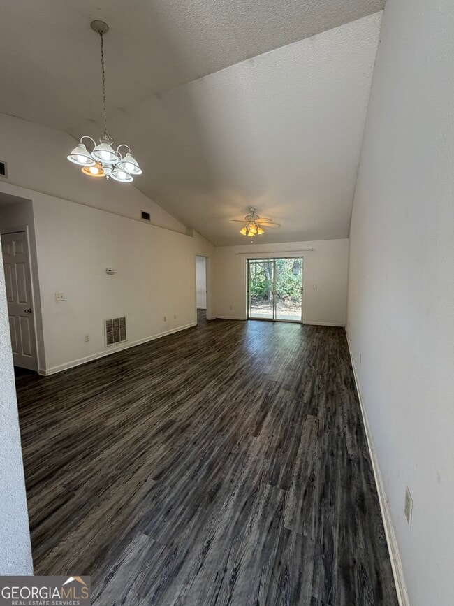 Photo - 401 Lawnwood Ct