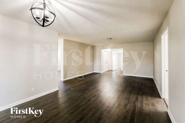 Photo - 2330 N 67th Ave