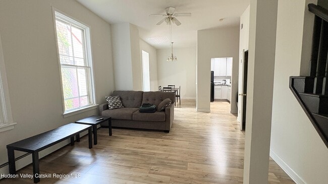 Photo - 346 Warren St