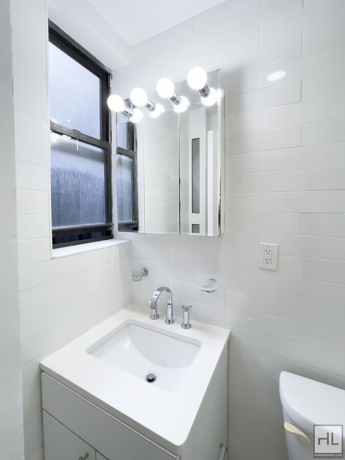 Photo - EAST 46 STREET Unit 4K