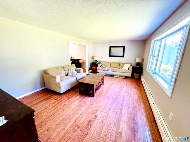 Photo - 31 Juniper Ln