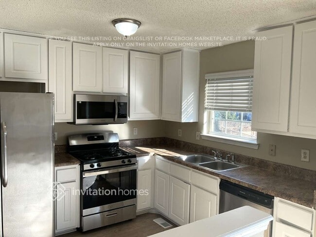 Photo - 1069 Meadow Glen Cir