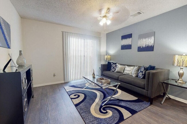 Photo - Covington Glen