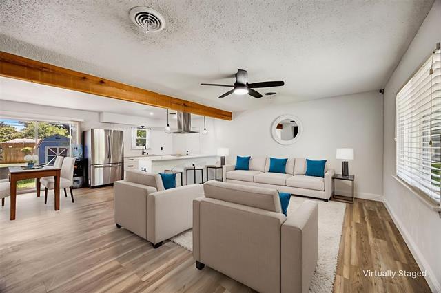 Photo - 404 E Alexander Ln