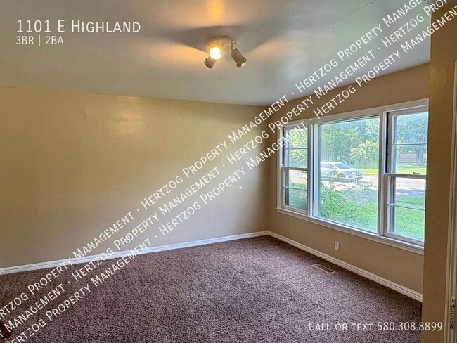 Photo - 1101 E Highland-