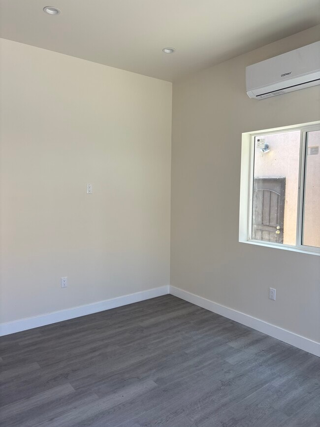 Photo - 314 N Market St Unit 5